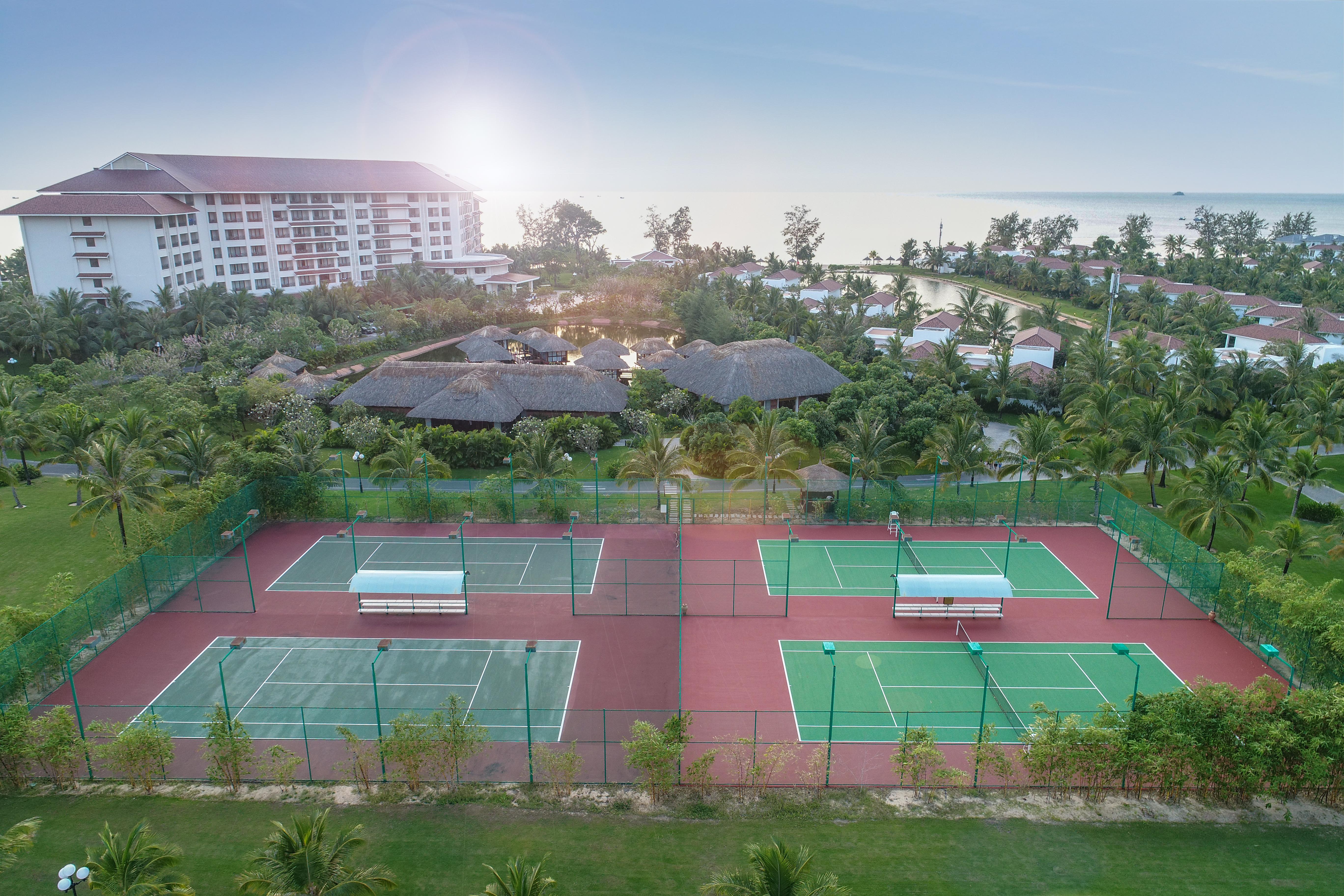 Sheraton Phu Quoc Long Beach Resort Exterior photo